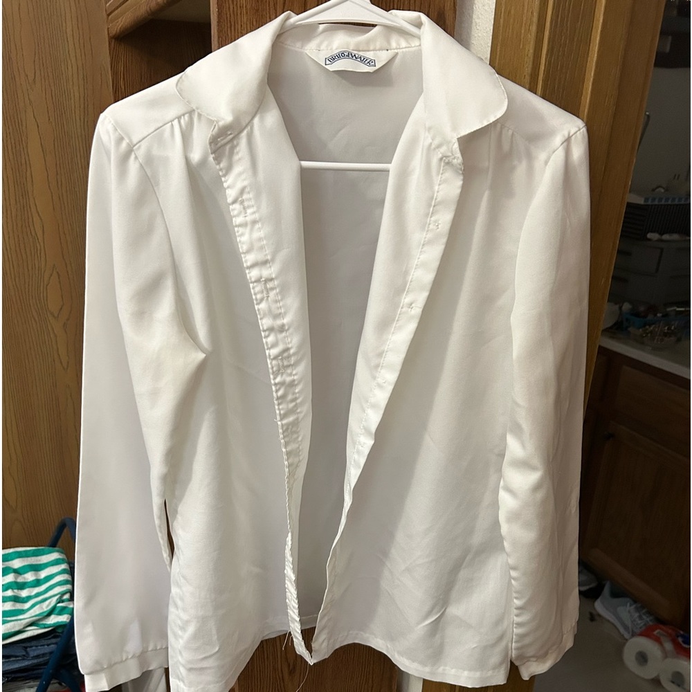 Women’s vintage blouse. Basic white color. Rarely worn.